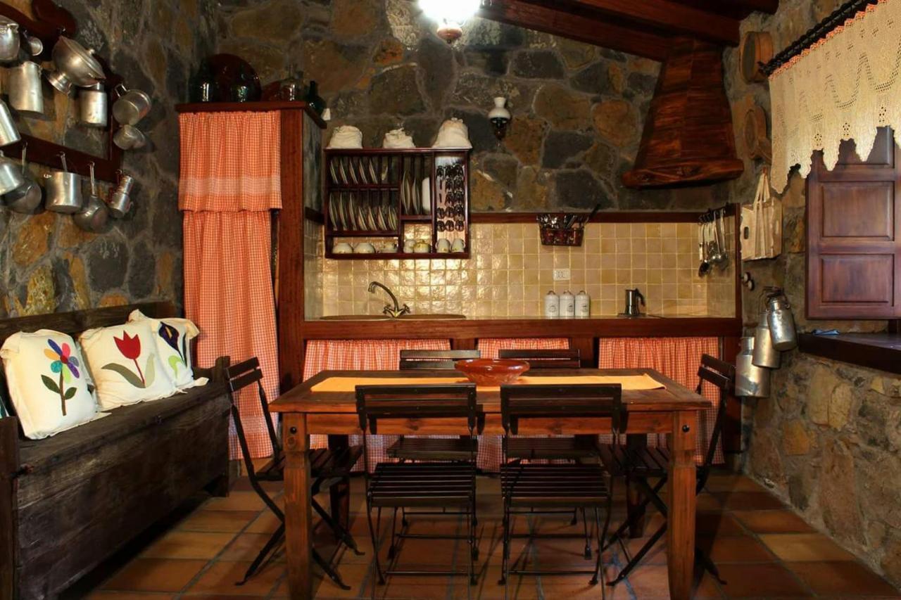 Casa Mary Lola Tinor Exterior foto